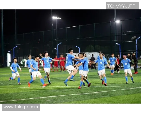 周敏独家分享足球心得与技巧解析助你提升球技与战术理解